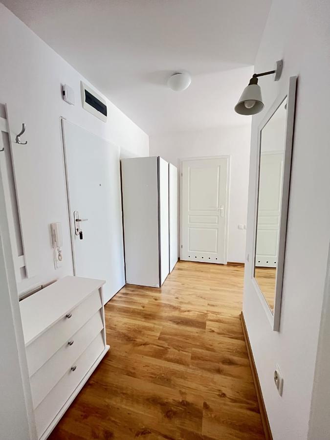 Apartament Z Garazem I Ogrodem Kołobrzeg Buitenkant foto